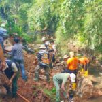 TRC-PB BPBD Bandar Lampung Tangani Longsor di Gulak Galik
