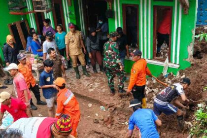 Tanah Longsor Rusak Rumah Warga, BPBD Bandar Lampung Bergerak Cepat