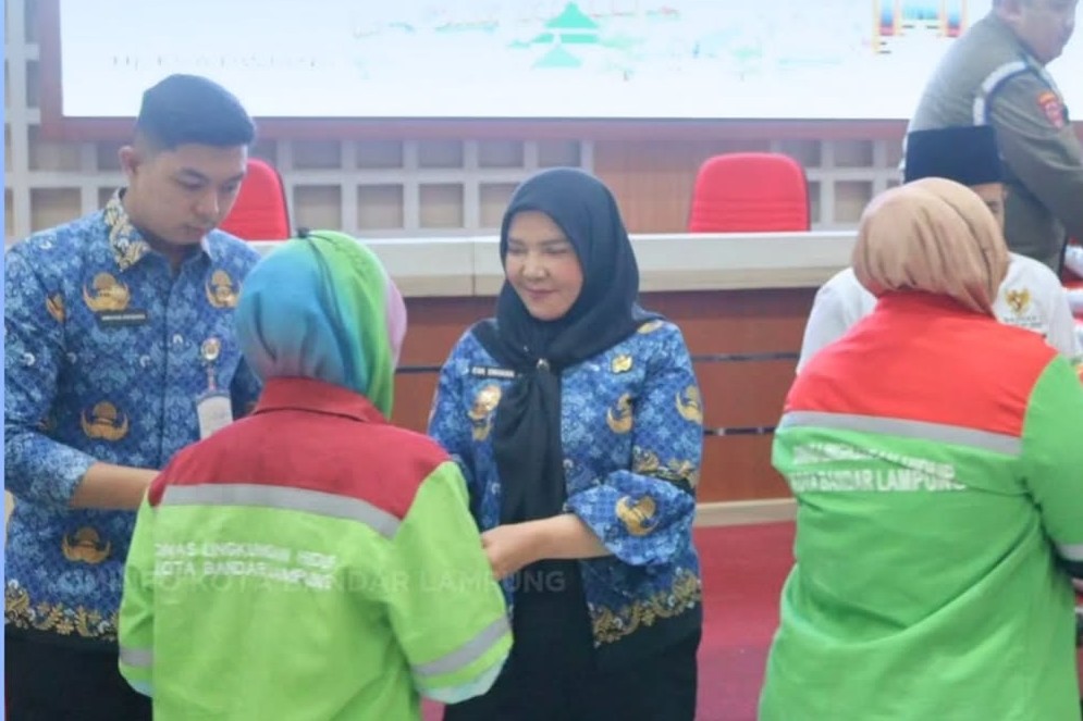 Pemkot Bandar Lampung Salurkan THR