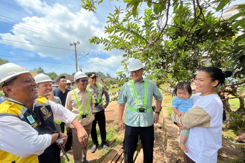 Groundbreaking Jalan Jabung–SP Labuhan Maringgai, Giri Akbar Tekankan Kualitas dan Daya Tahan