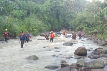 Arus Deras Seret Dua Perempuan di Wira Garden, Tim Gabungan Dikerahkan