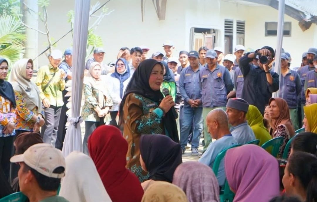 Pemkot Bandar Lampung dan Baznas Salurkan Beras untuk Warga Bumiwaras