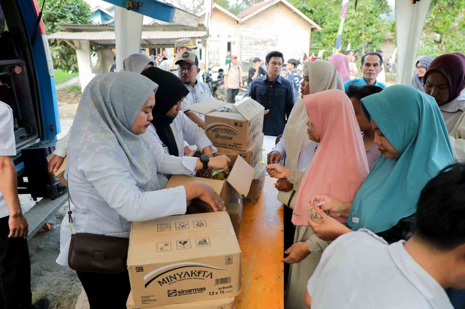 Tinjau Pasar Murah, Gubernur Mirza Pastikan Kebutuhan Pokok Terjangkau Masyarakat