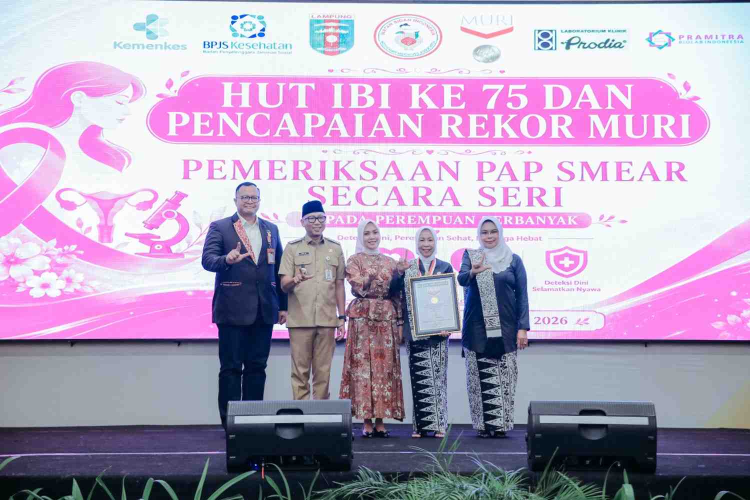 Gubernur Mirza: Dedikasi Bidan Jadi Kunci Keberhasilan Pemeriksaan Pap Smear 14.762 Perempuan