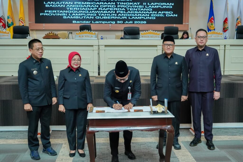 Raperda Pertanggungjawaban APBD 2025 Lampung Ditandatangani, Masukan DPRD Jadi Bahan Evaluasi