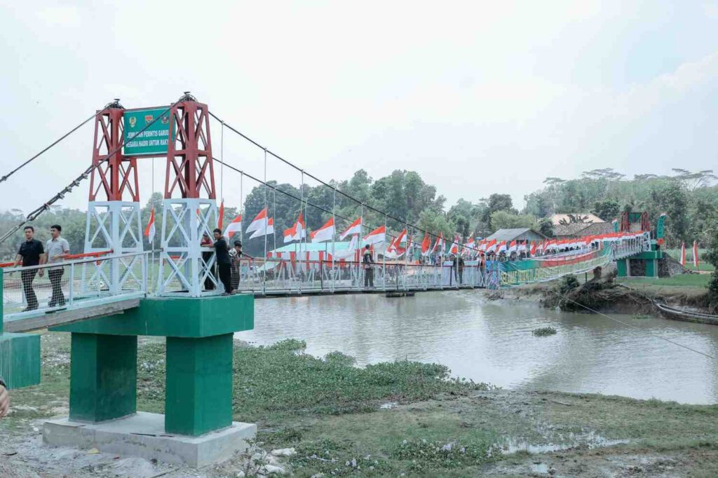 Diresmikan Presiden Prabowo, Jembatan Garuda Merah Putih Buka Akses Baru Warga Lampung Timur