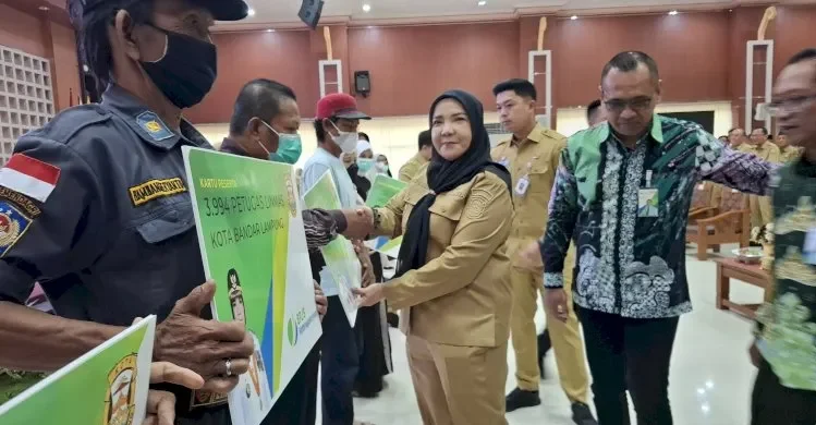 Wali Kota Eva Dwiana Perluas Jaminan Sosial bagi Pekerja hingga Kader Masyarakat
