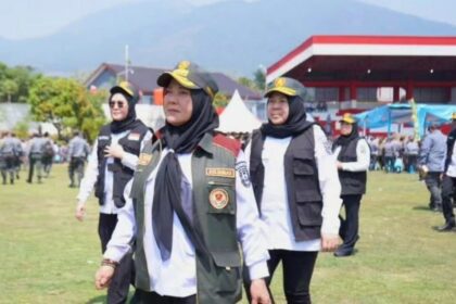 Eva Dwiana Hadiri Apel Akbar Satlinmas Jawa Tengah Bersama Lima Gubernur