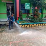 Abu Vulkanik Menempel di Jalan dan Fasilitas Publik, 46 Titik Disemprot