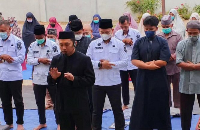 Sholat Istisqo Digelar Serentak, Warga Bandar Lampung Berdoa Minta Hujan