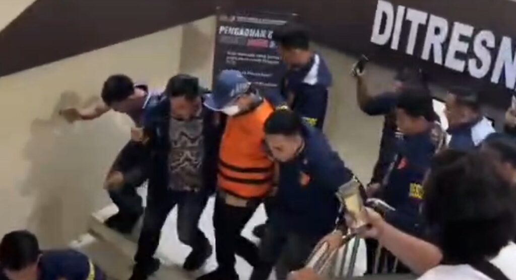 Duduk sebagai Sekda, Berakhir di Tahanan: Welly Terseret Kasus Honorer