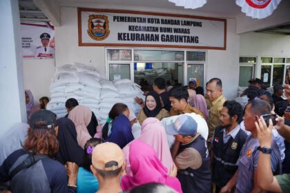 Kemarau Panjang, Pemkot Bandar Lampung Salurkan Bantuan Beras untuk 31.179 KPM