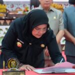 Wali Kota Eva Dwiana Hadiri Rapat Paripurna DPRD Bandar Lampung, Bahas Raperda Penyertaan Modal Bank Lampung